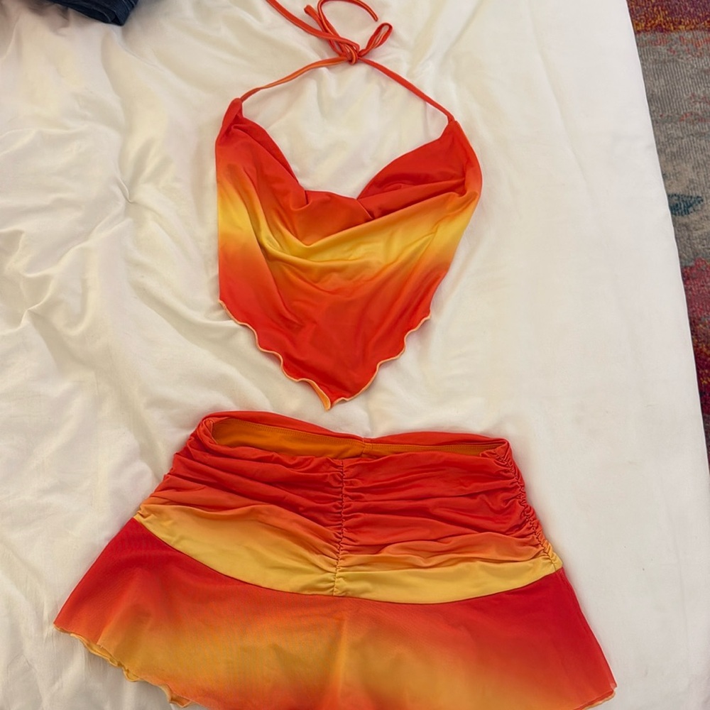 I AM GIA rave set